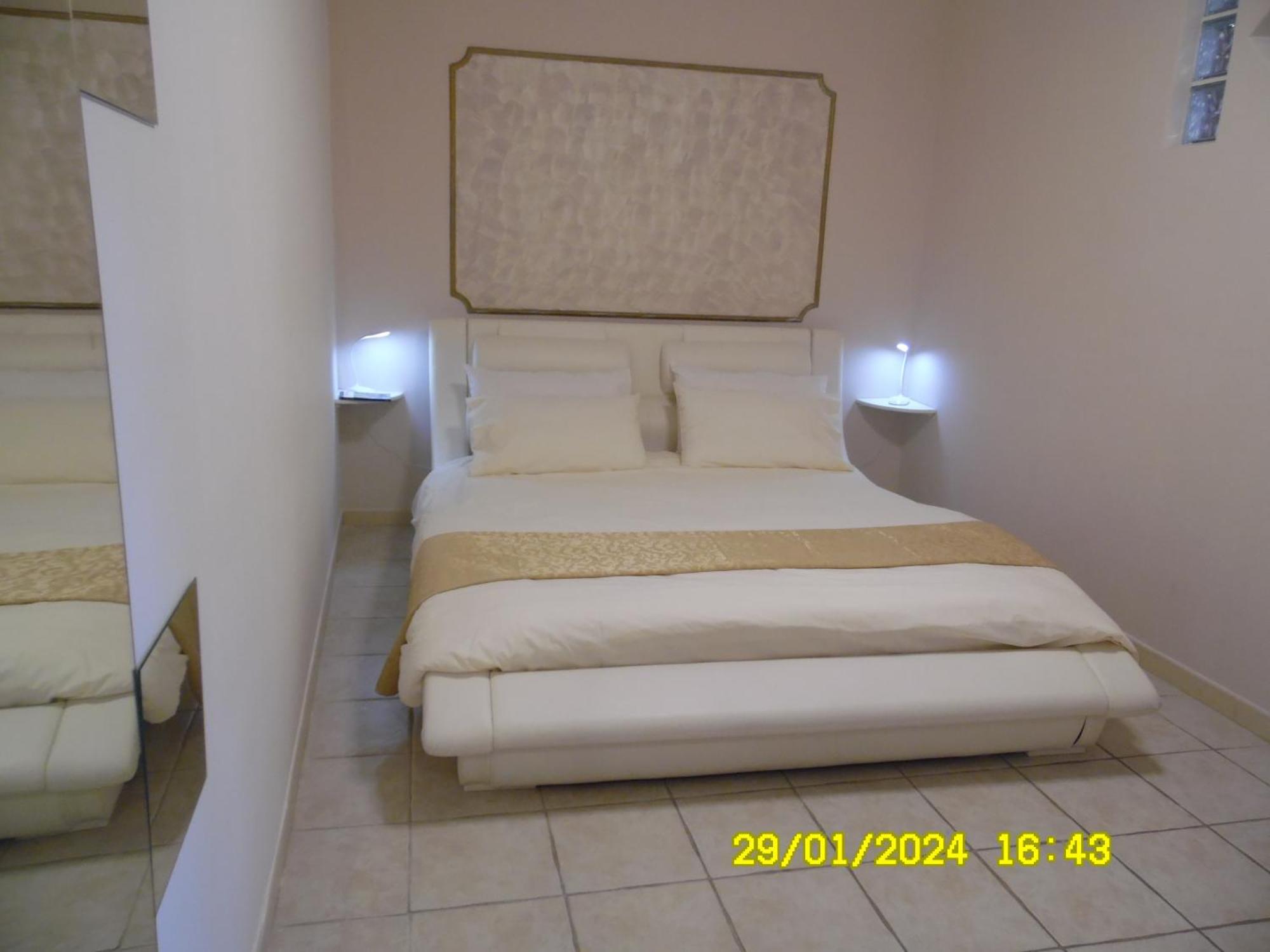La Casa Di Giuditta - B&B Casa Vacanze - Ramacca Extérieur photo