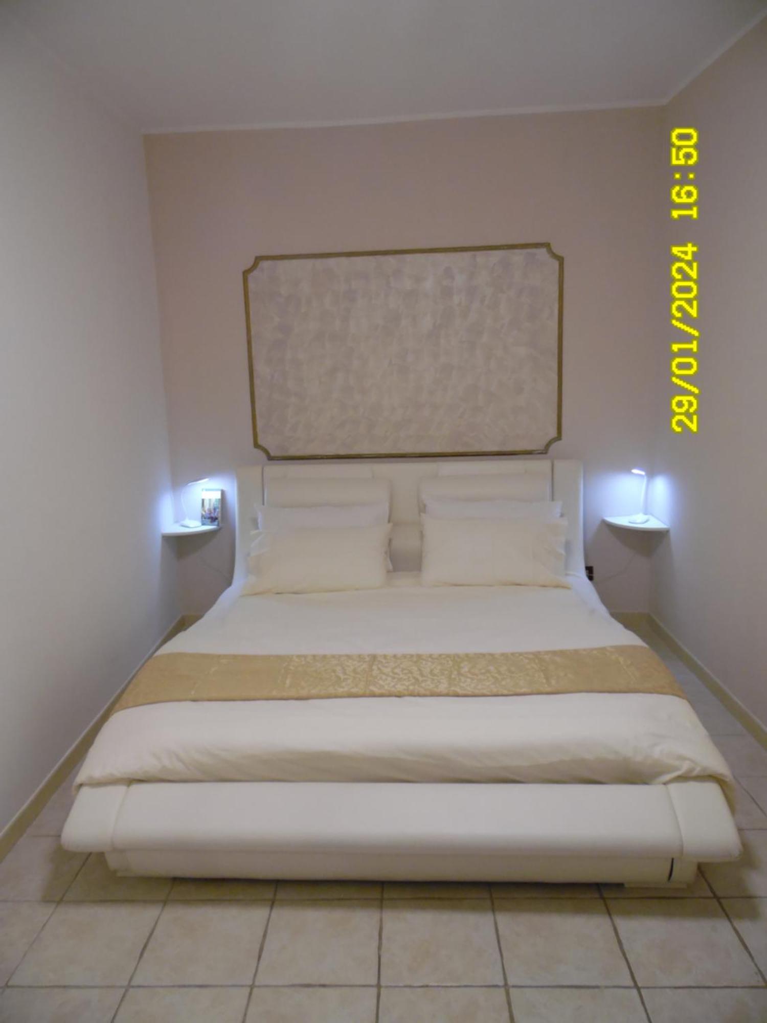 La Casa Di Giuditta - B&B Casa Vacanze - Ramacca Extérieur photo